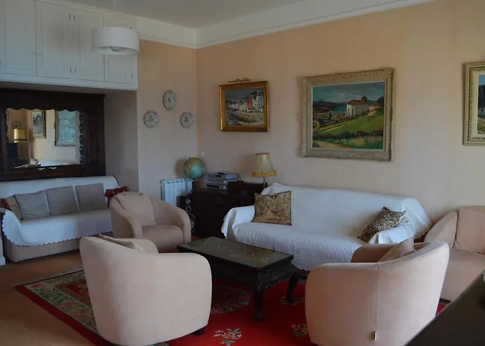 Ayenac Διαμέρισμα *